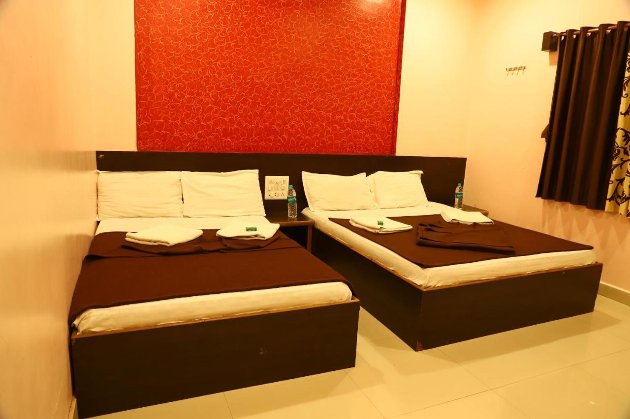 Sai Madhavi Palace Hotel Shirdi Eksteriør bilde