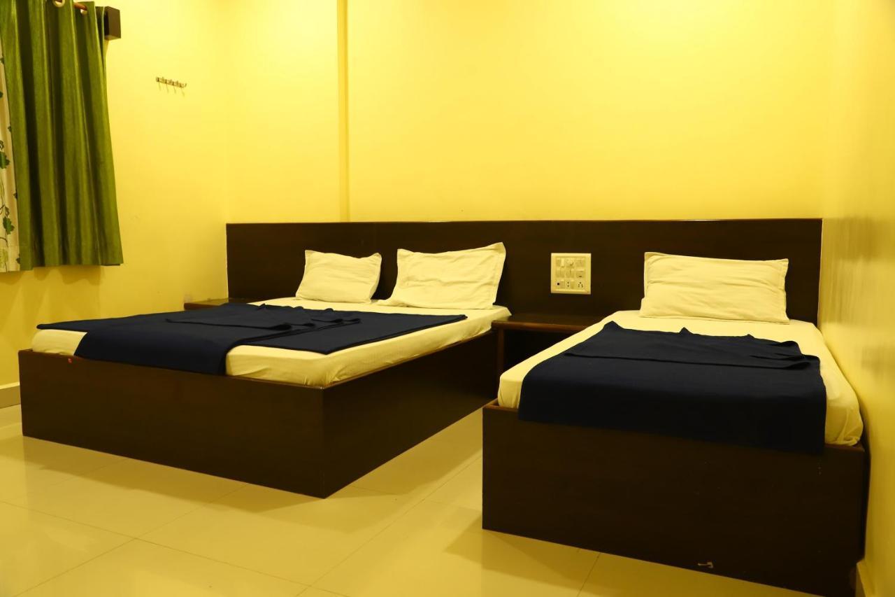 Sai Madhavi Palace Hotel Shirdi Eksteriør bilde