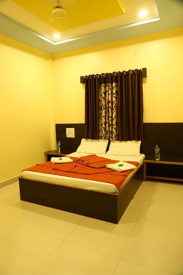 Sai Madhavi Palace Hotel Shirdi Eksteriør bilde