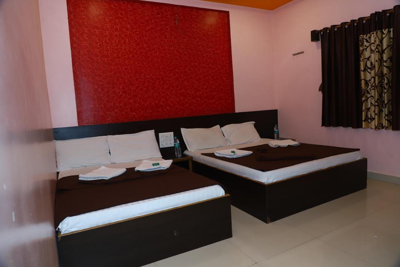 Sai Madhavi Palace Hotel Shirdi Eksteriør bilde