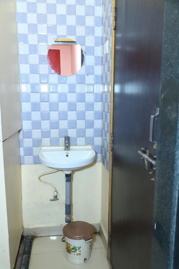 Sai Madhavi Palace Hotel Shirdi Eksteriør bilde